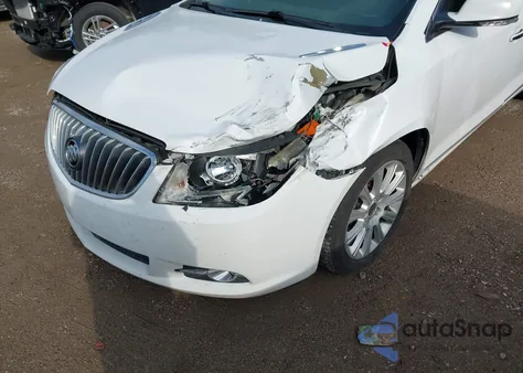 2013 Buick Lacrosse Leather Group z USA, uszkodzony, nr VIN 1G4GC5E38DF291951